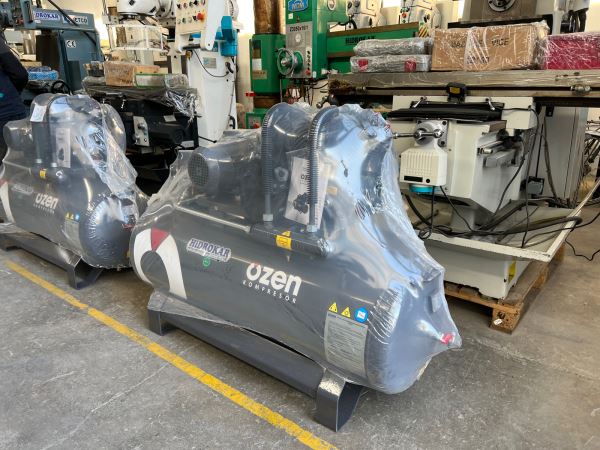 ÖZEN TK-200/2x70 3 HP PİSTONLU KOMPRESÖR