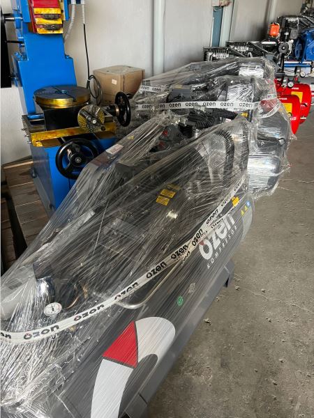ÖZEN TK-300/2x90 4 HP 300 LİTRE PİSTONLU KOMPRESÖR