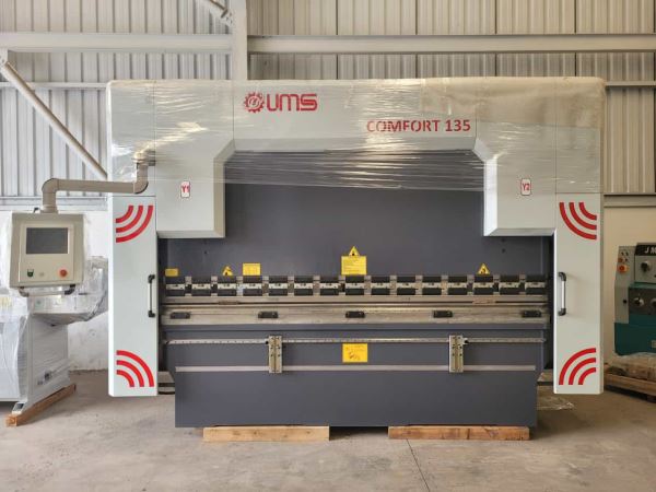 UMS COMFORT 135 x 3100 CNC ABKANT
