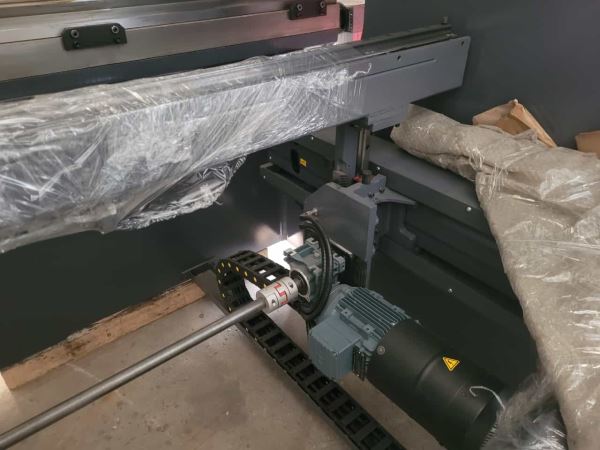 UMS COMFORT 135 x 3100 CNC ABKANT