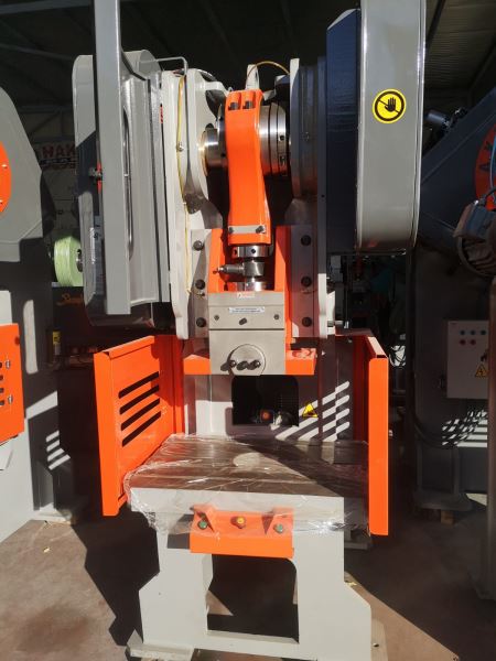 STOKTAN TESLİM  35 - 60 - 90 - 130 - 160 - 200 - 250 TON HAVA KAVRAMALI EKSANTRİK PRESLER