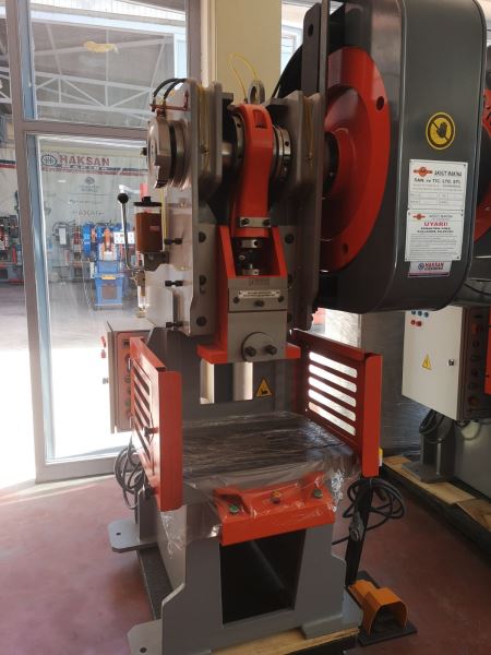 STOKTAN TESLİM  35 - 60 - 90 - 130 - 160 - 200 - 250 TON HAVA KAVRAMALI EKSANTRİK PRESLER