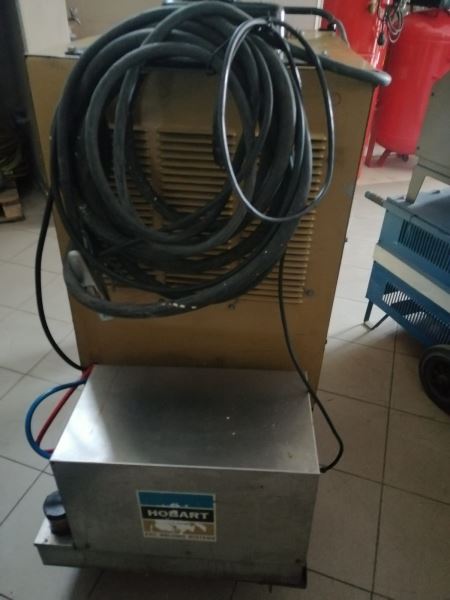 HOBART  AC /DC PROFOSYONEL KAYNAK