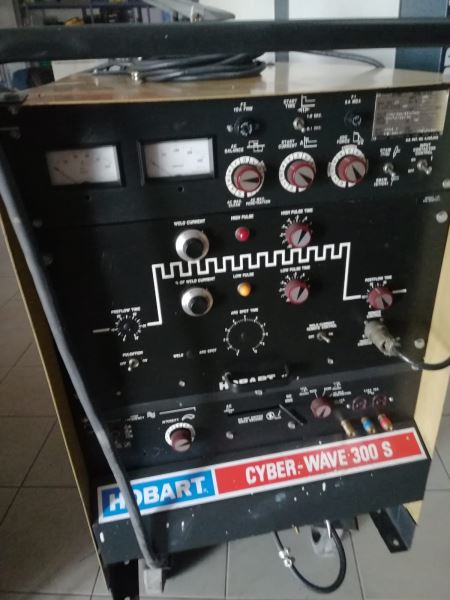 HOBART  AC /DC PROFOSYONEL KAYNAK