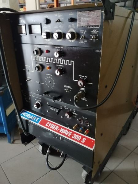 HOBART  AC /DC PROFOSYONEL KAYNAK