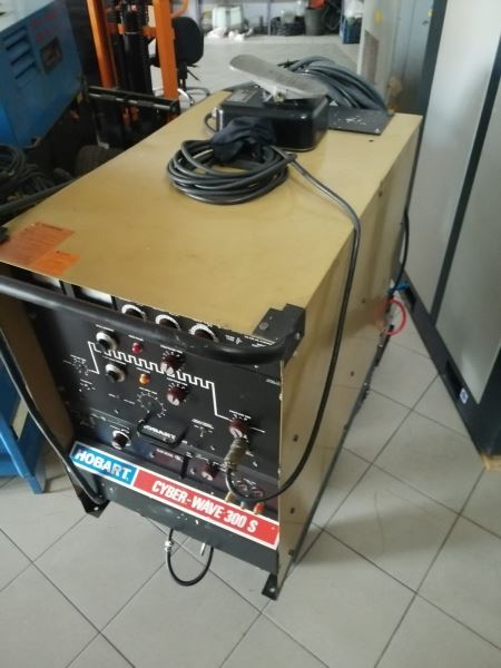 HOBART  AC /DC PROFOSYONEL KAYNAK