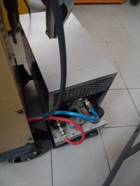HOBART  AC /DC PROFOSYONEL KAYNAK