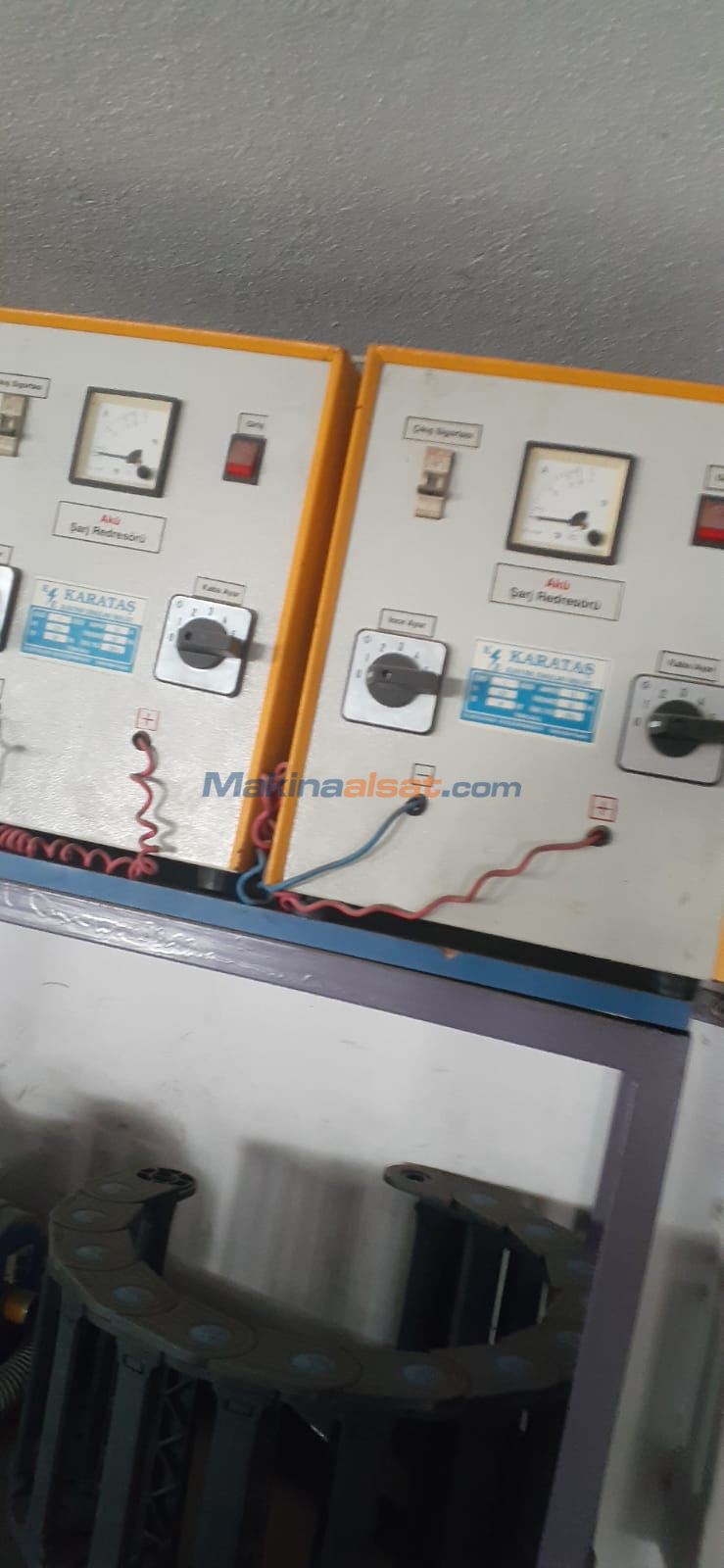 ÇİFT KADEME 15 AMPER  220 VOLT  AKÜ ŞARJ MAKİNASI