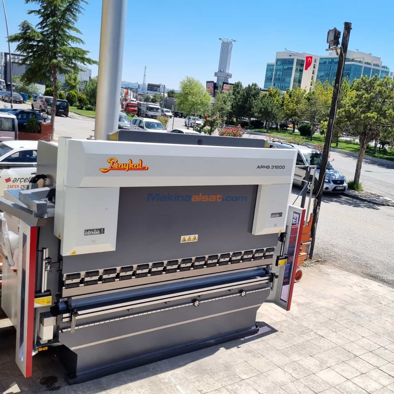 BAYKAL APHS 31200 CNC HİDROLİK ABKANT PRES