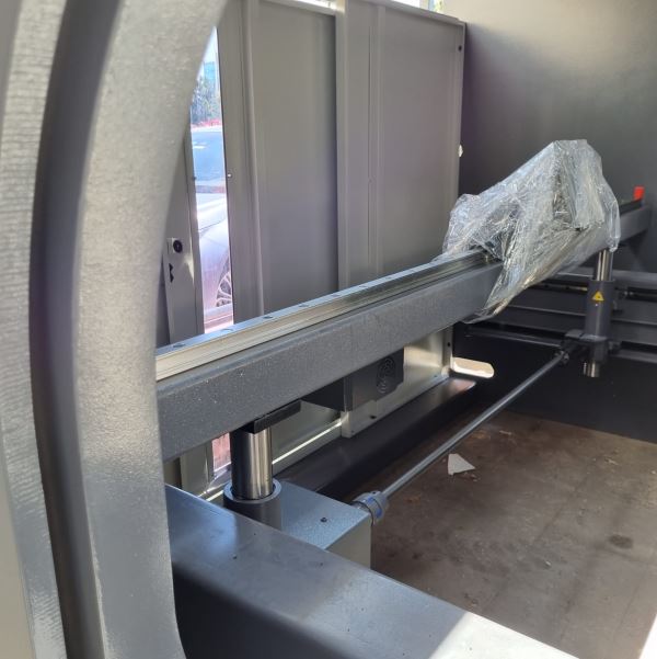 BAYKAL APHS 31200 CNC HİDROLİK ABKANT PRES