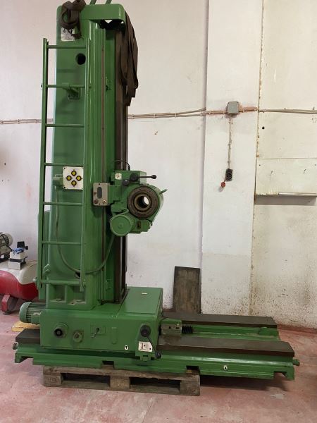 BORWERK KARŞI KULESİ