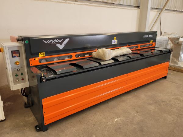 VAAV 3 METRE 5 MM NC REDÜKTÖRLÜ GİYOTİN MAKAS