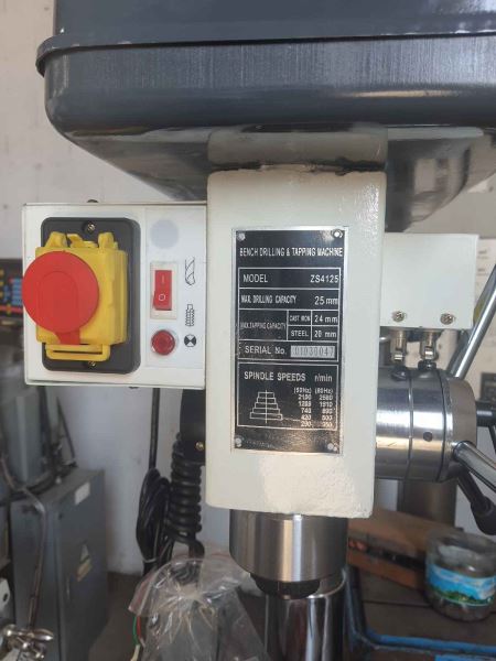 25 mm Delme Kapasiteli  Kılavuz Çekme Özellikli Masa Üstü Matkap