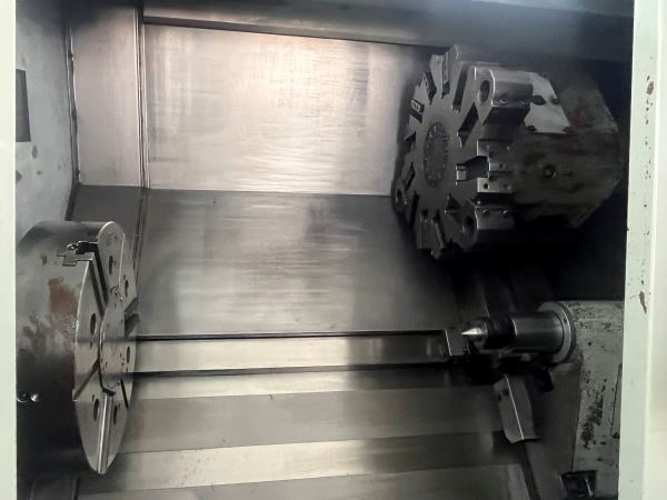 HWACHEON Marka 15 inç  KORE , FANUC KONTROL CNC TORNA