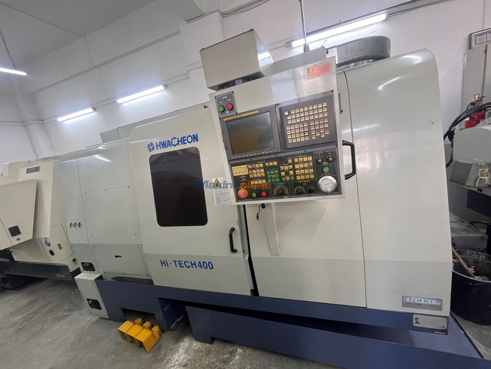 HWACHEON Marka 15 inç  KORE , FANUC KONTROL CNC TORNA