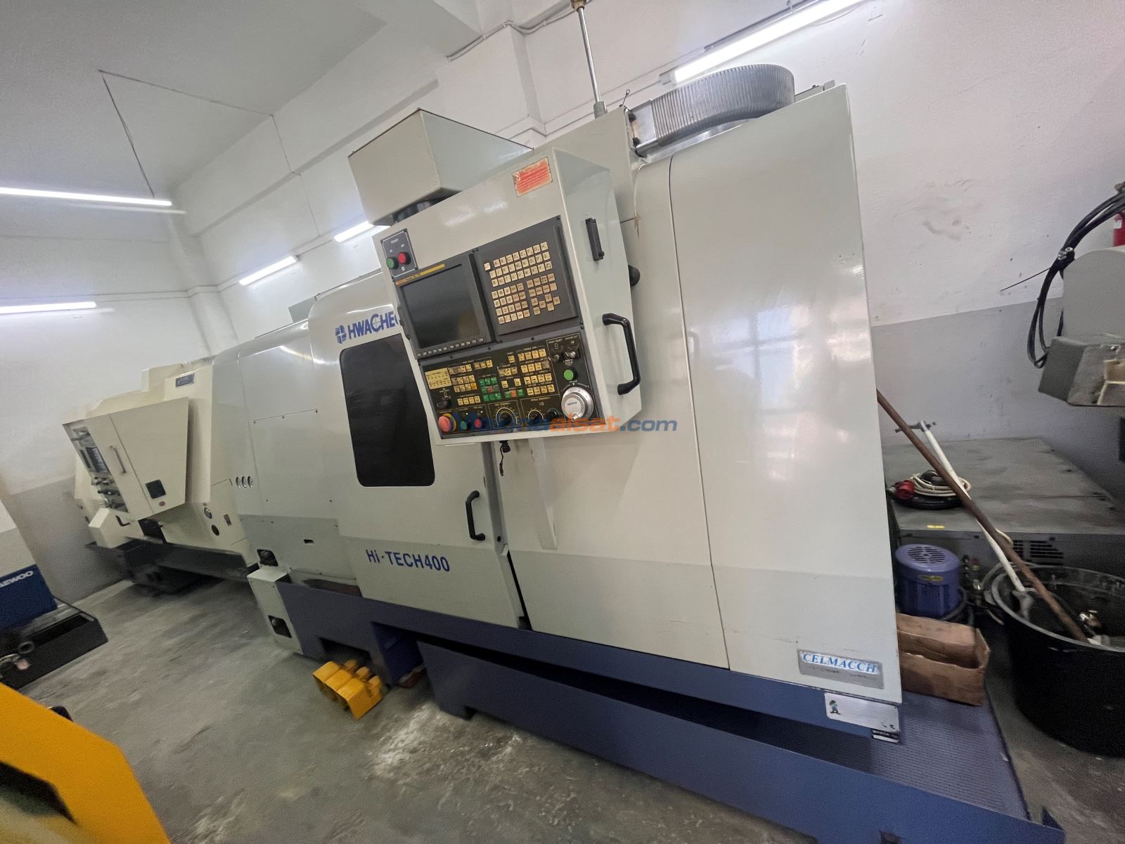 HWACHEON Marka 15 inç  KORE , FANUC KONTROL CNC TORNA