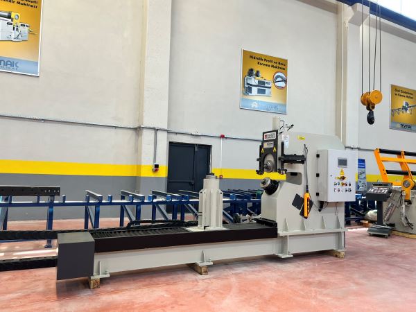 SDK 6 NC DAİRE SAC KESME VE KENAR BÜKME