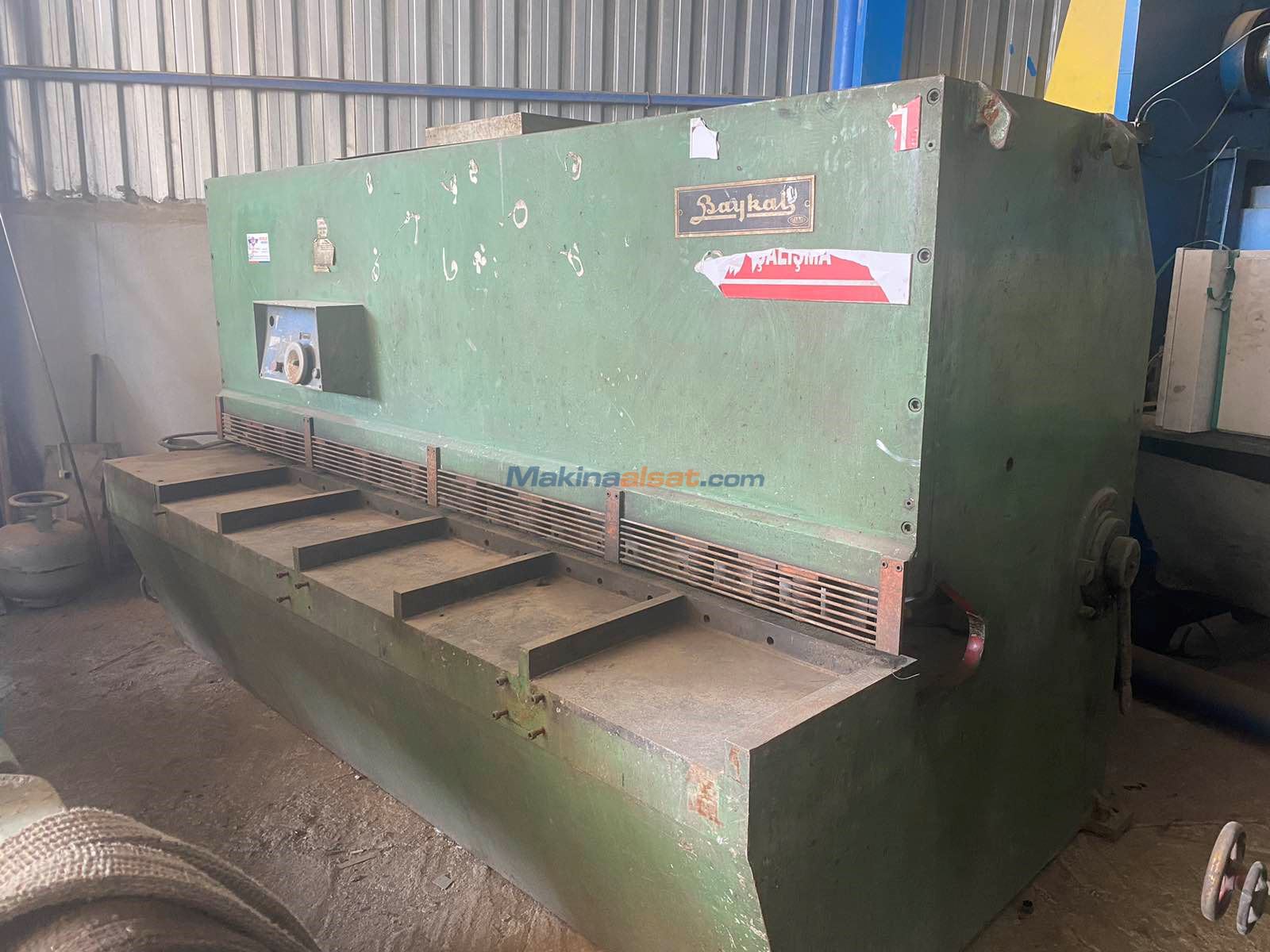 BAYKAL 2500 x 6 mm Hidrolik Giyotin Makas