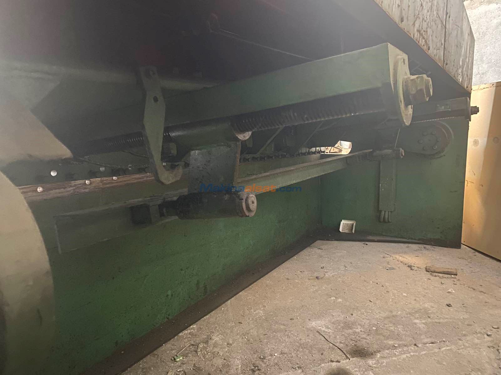 BAYKAL 2500 x 6 mm Hidrolik Giyotin Makas