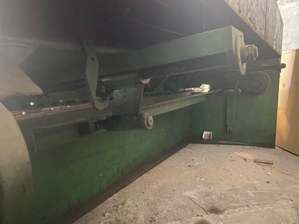 BAYKAL 2500 x 6 mm Hidrolik Giyotin Makas