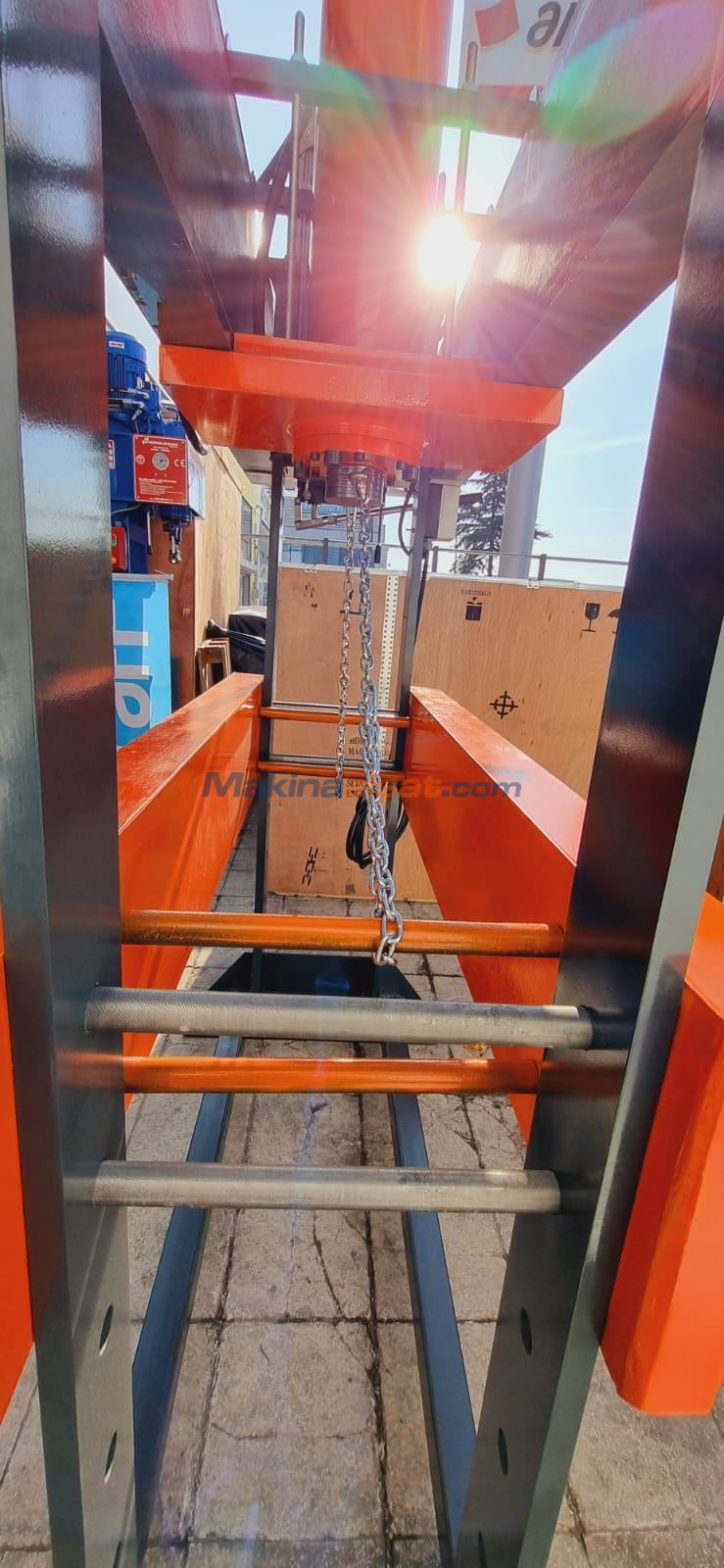 HİDROSUR 150 TON KOLLU MOTORLU GEZER KAFA HİDROLİK PRES