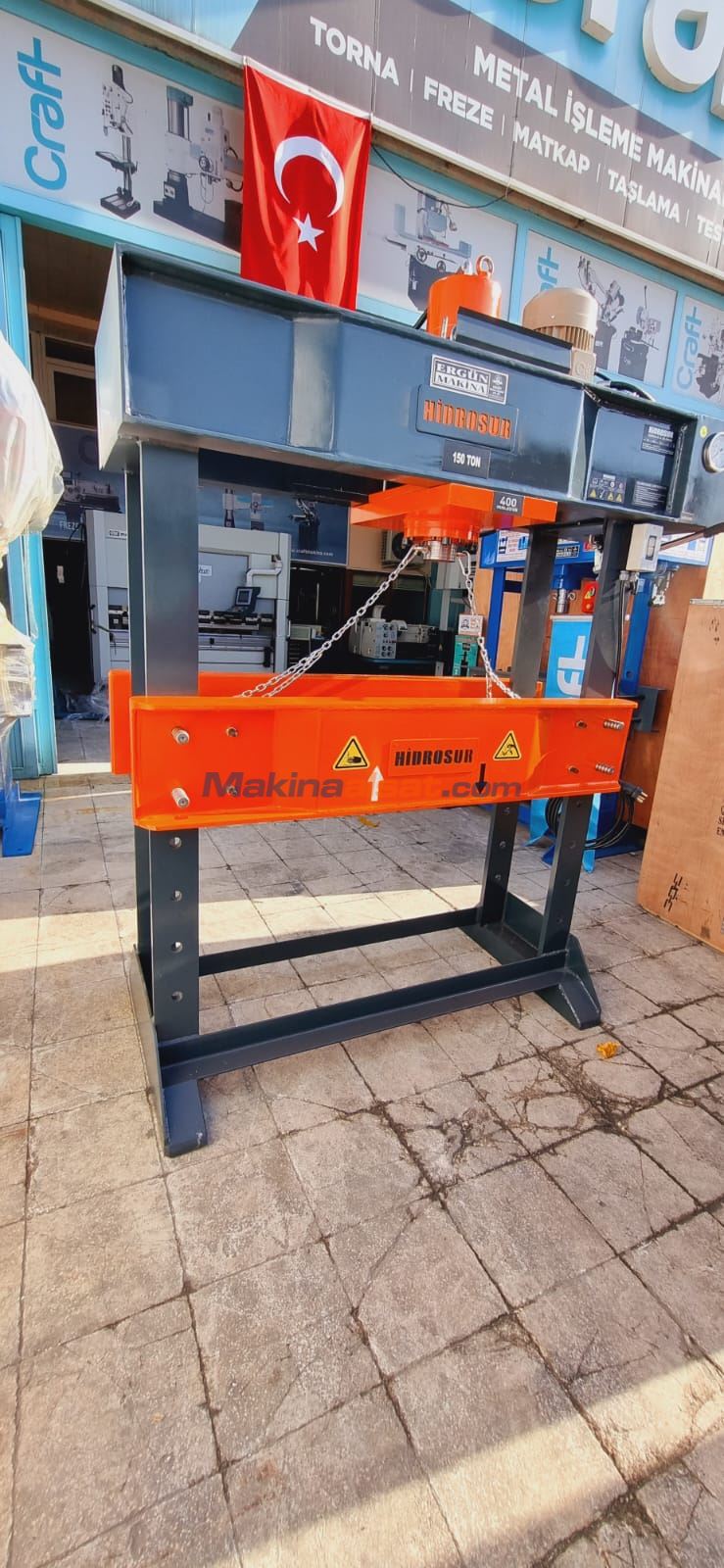 HİDROSUR 150 TON KOLLU MOTORLU GEZER KAFA HİDROLİK PRES