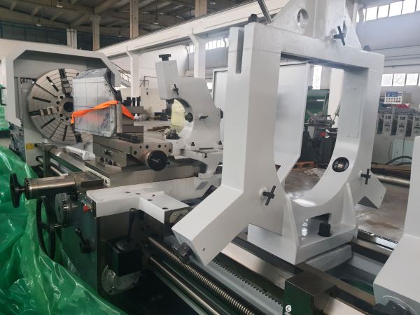 Stokta Hazır DMTG 1000 x 5000 Universal Ağır Tip Torna