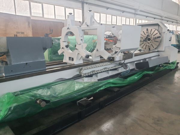 Stokta Hazır DMTG 1000 x 5000 Universal Ağır Tip Torna