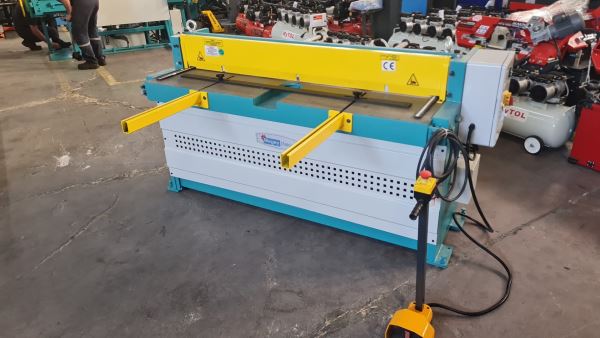 1,5 METRE 2 MM REDÜKTÖRLÜ GİYOTİN MAKAS