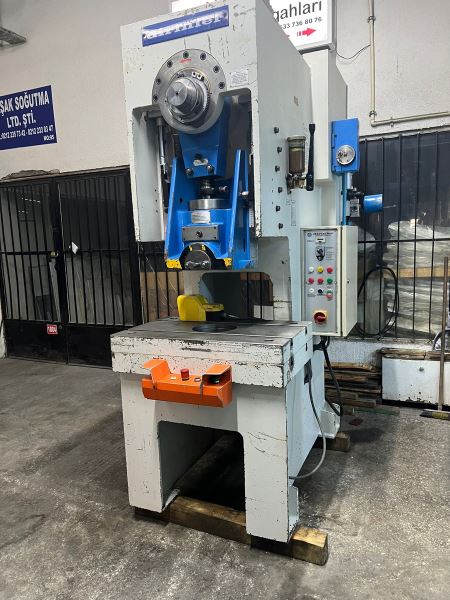 DİRİNLER 2004 MODEL 80 TON HAVA KAVRAMALI PRES