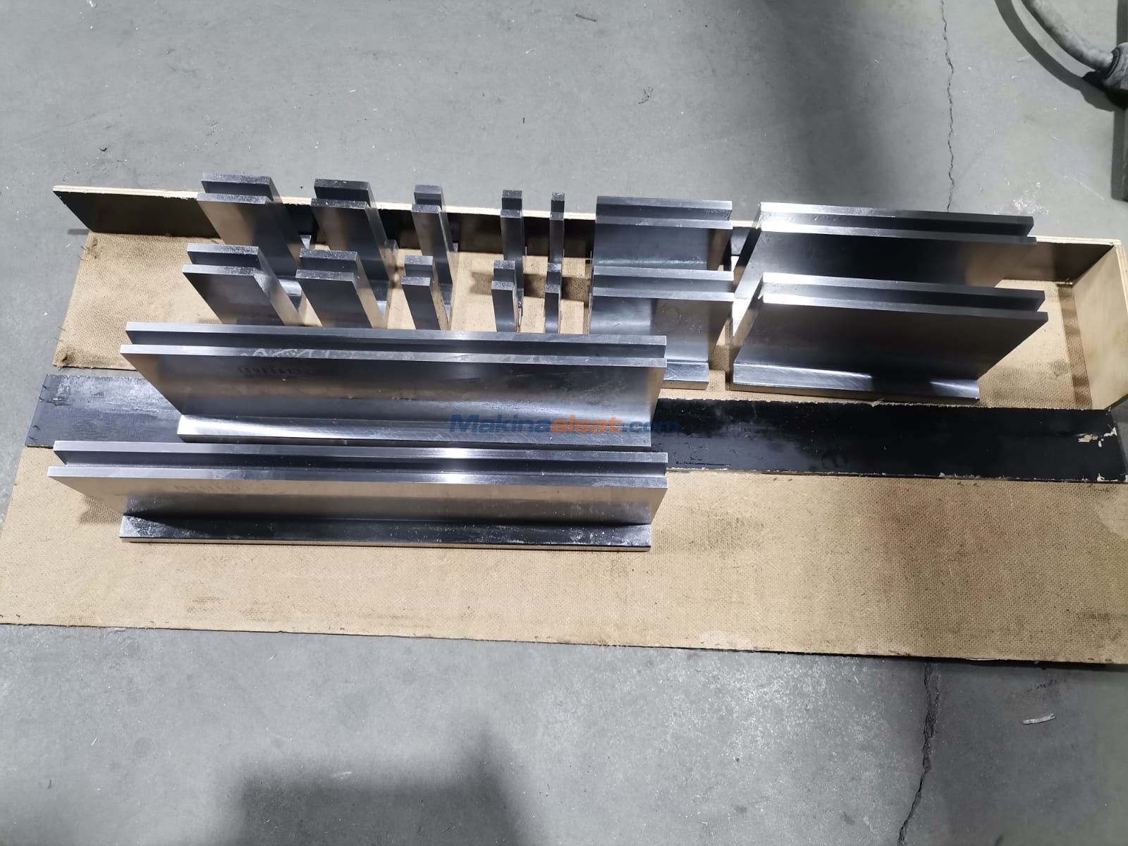 EURAM MARKA V6 V8 V10 V12 V16 V20 V25 ABKANT T ALT KALIPLARI