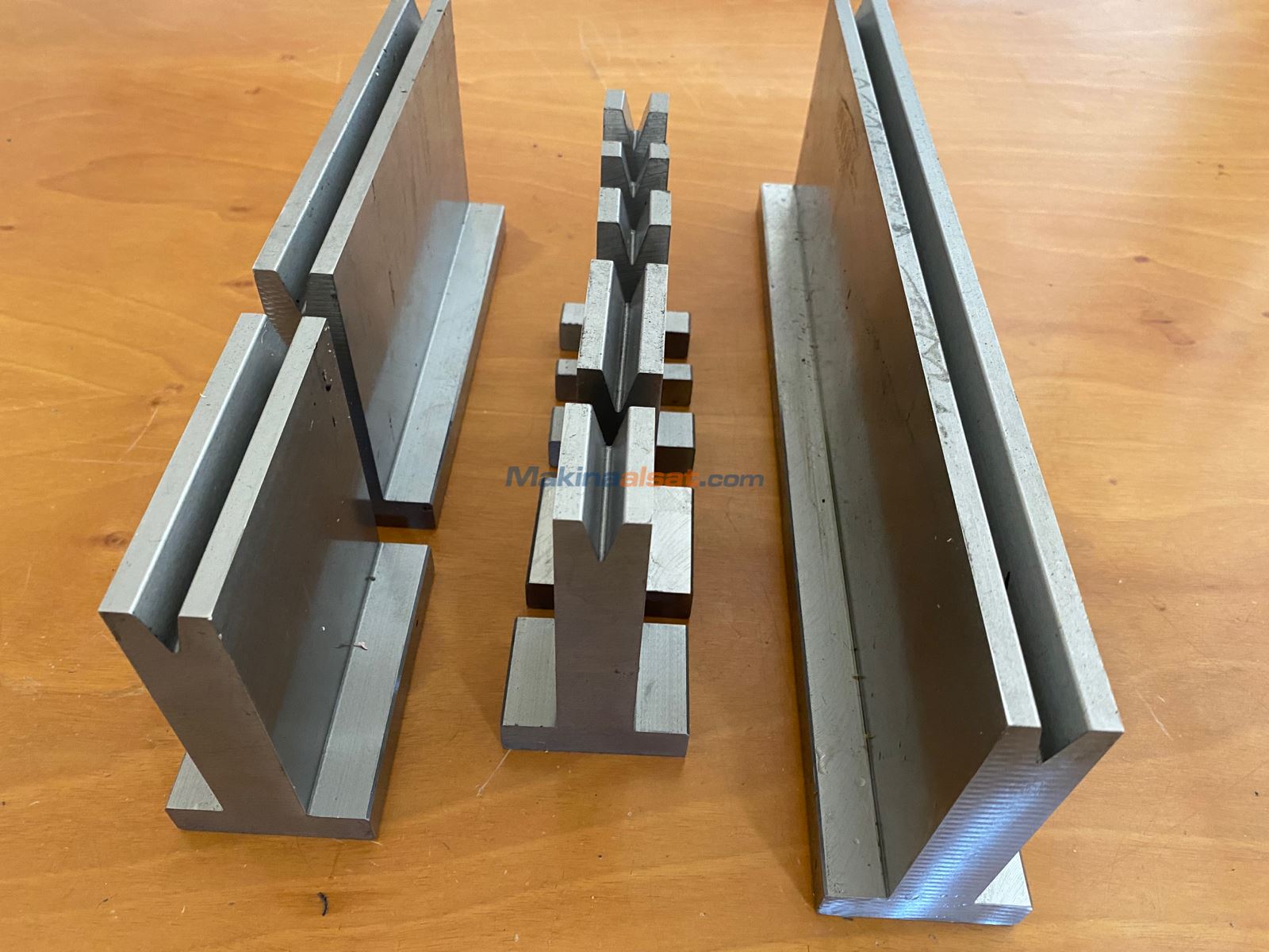 EURAM V 10 2030/10/H120 T KALIP Used Press Brake Tools machine for sale