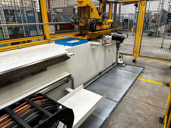 SCHWARZE-ROBITEC - CNC BORU BÜKME