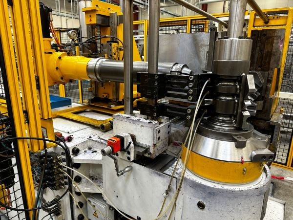 SCHWARZE-ROBITEC - CNC BORU BÜKME