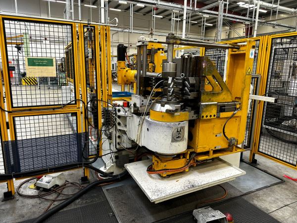 SCHWARZE-ROBITEC - CNC BORU BÜKME