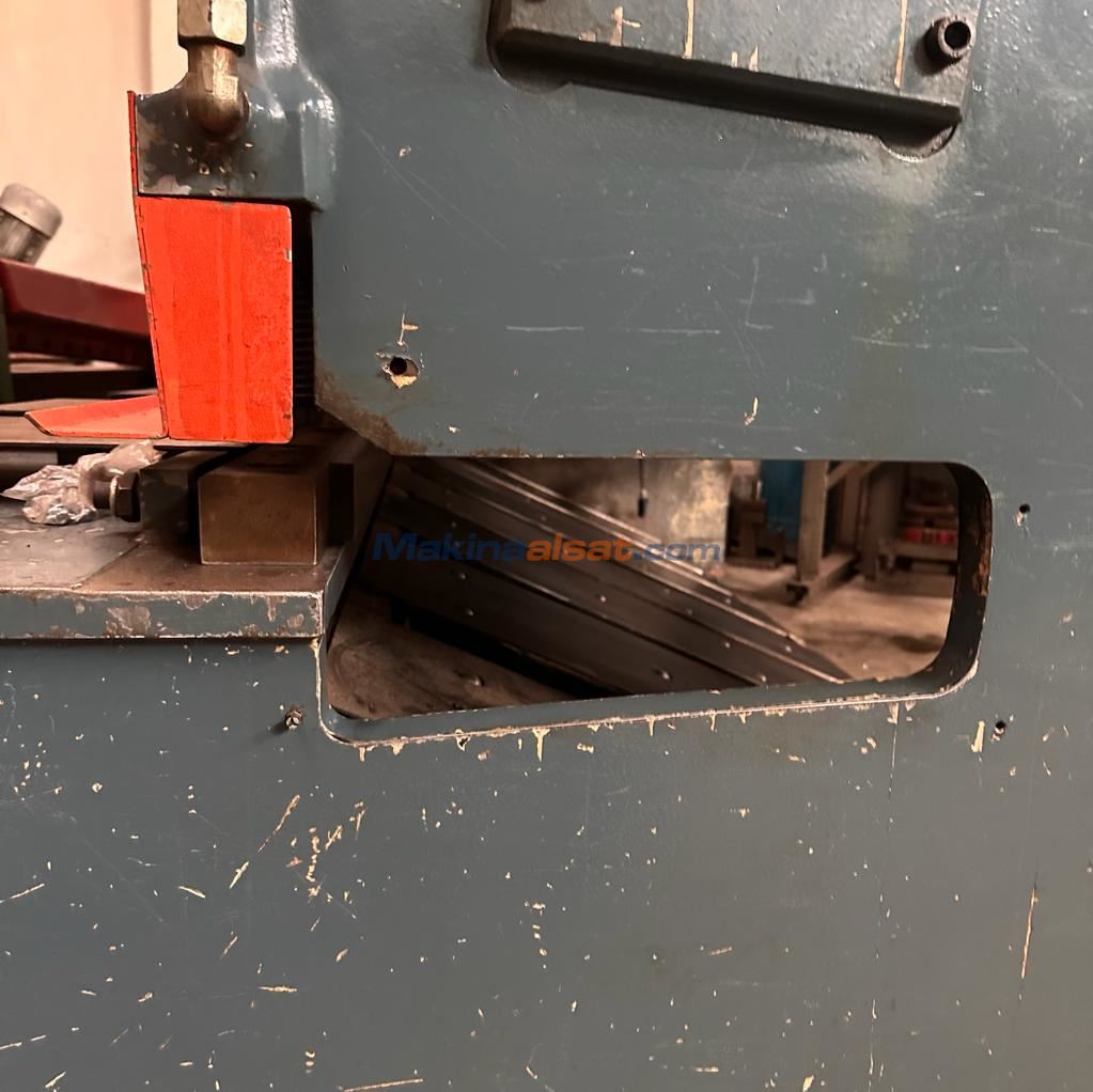 DURMAZLAR SB 3000 x 6MM HİDROLİK NC GİYOTİN MAKAS