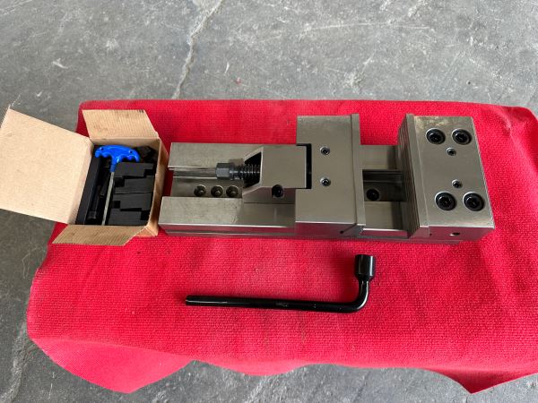 175x200 HASSAS CNC MENGENESİ
