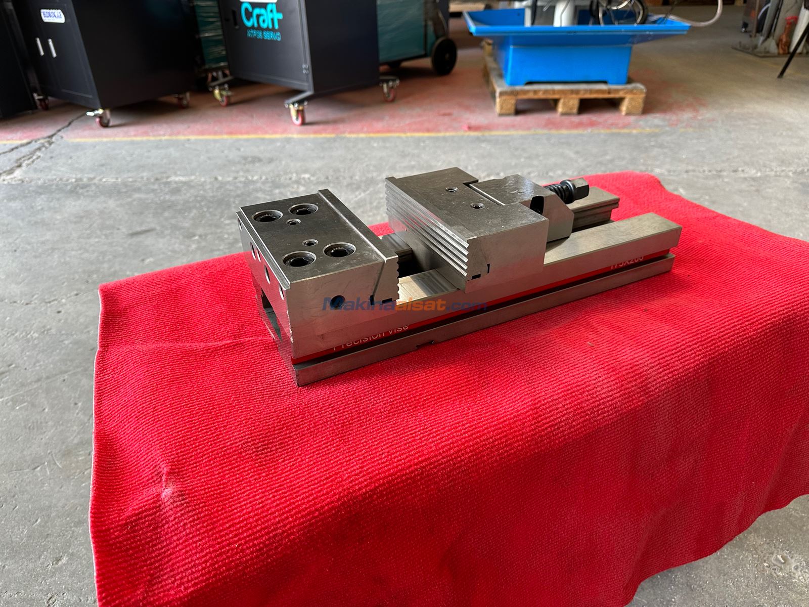 175x200 HASSAS CNC MENGENESİ