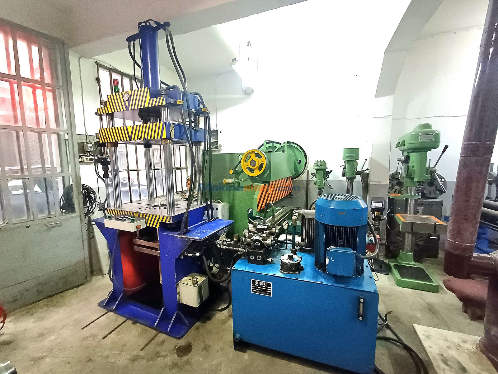 60 TON ÇİFT TESİRLİ 680 X 600 HİDROLİK PRES