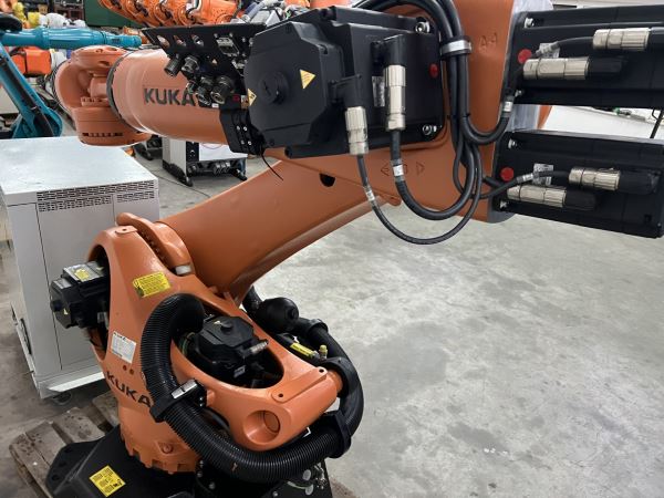 KUKA KR 240 R2900 ULTRA KRC4