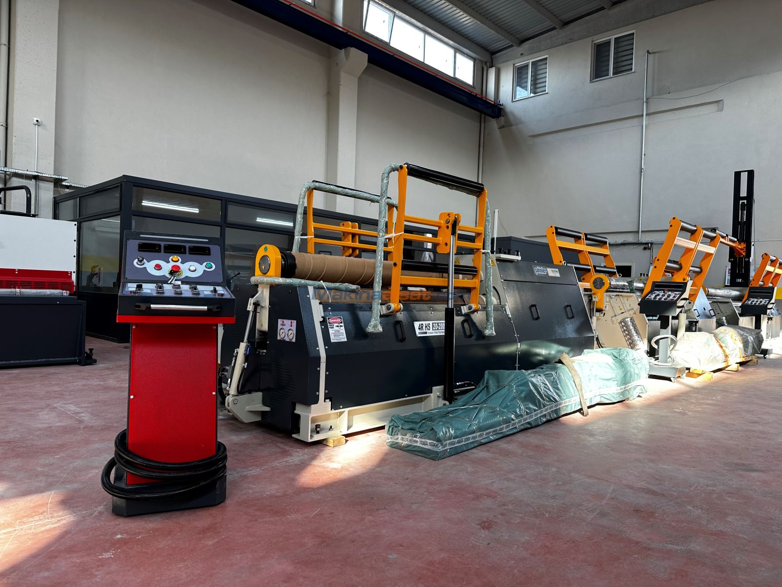 ŞAHİNLER 4R HS 20-200 HİDROLİK 4 TOPLU SİLİNDİR