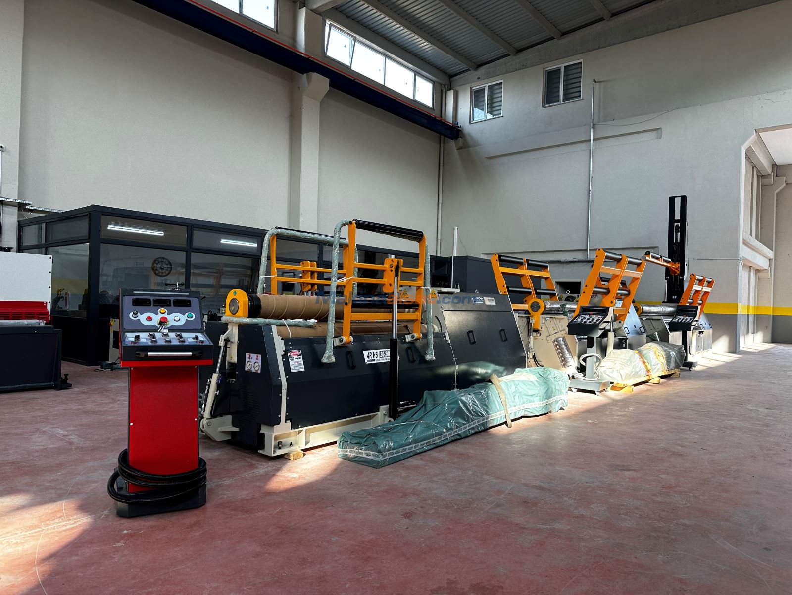 ŞAHİNLER 4R HS 20-200 HİDROLİK 4 TOPLU SİLİNDİR