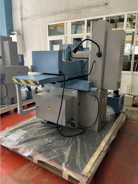 YAKATO YKT 4080 AHD PLC KONTROL YÜZEY (SATIH) TAŞLAMA