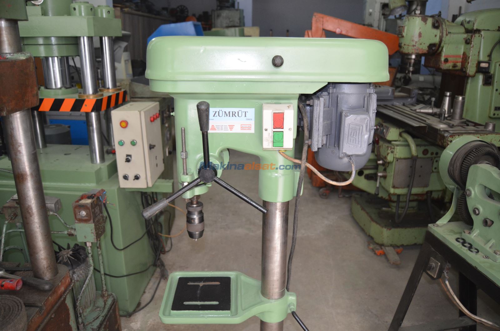 16 LIK ZÜMRÜT SÜTUNLU MATKAP