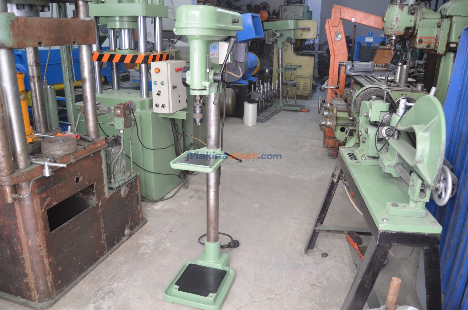 16 LIK ZÜMRÜT SÜTUNLU MATKAP