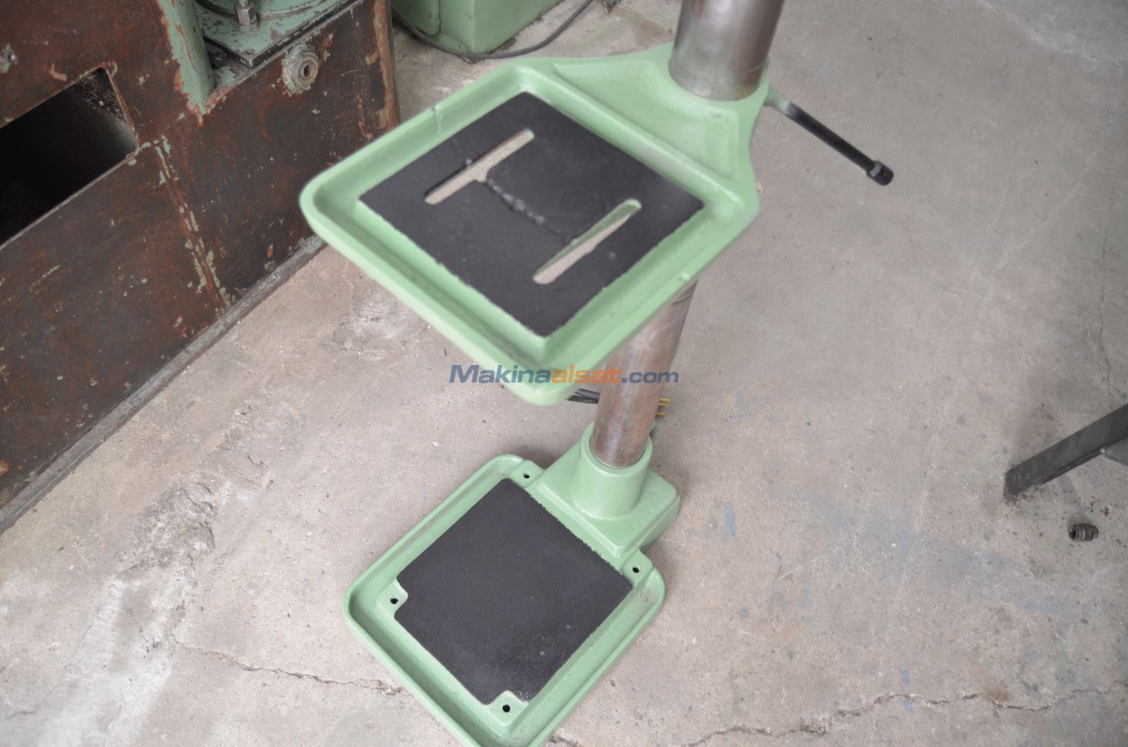 16 LIK ZÜMRÜT SÜTUNLU MATKAP