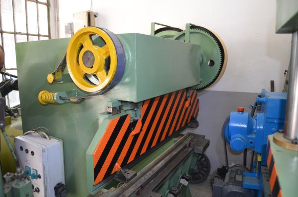 60 TON 1600 x 3 MM ABKANT CAKA