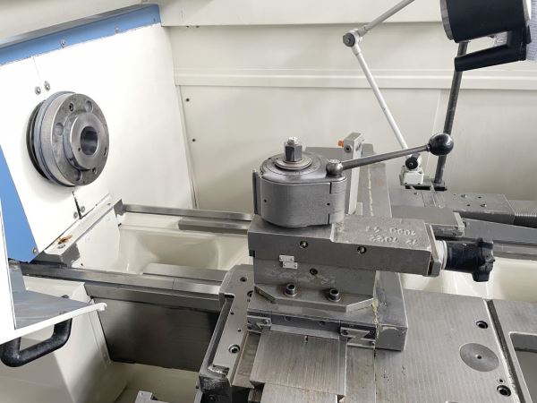 BOEHRINGER / VDF DUS 560 Torna