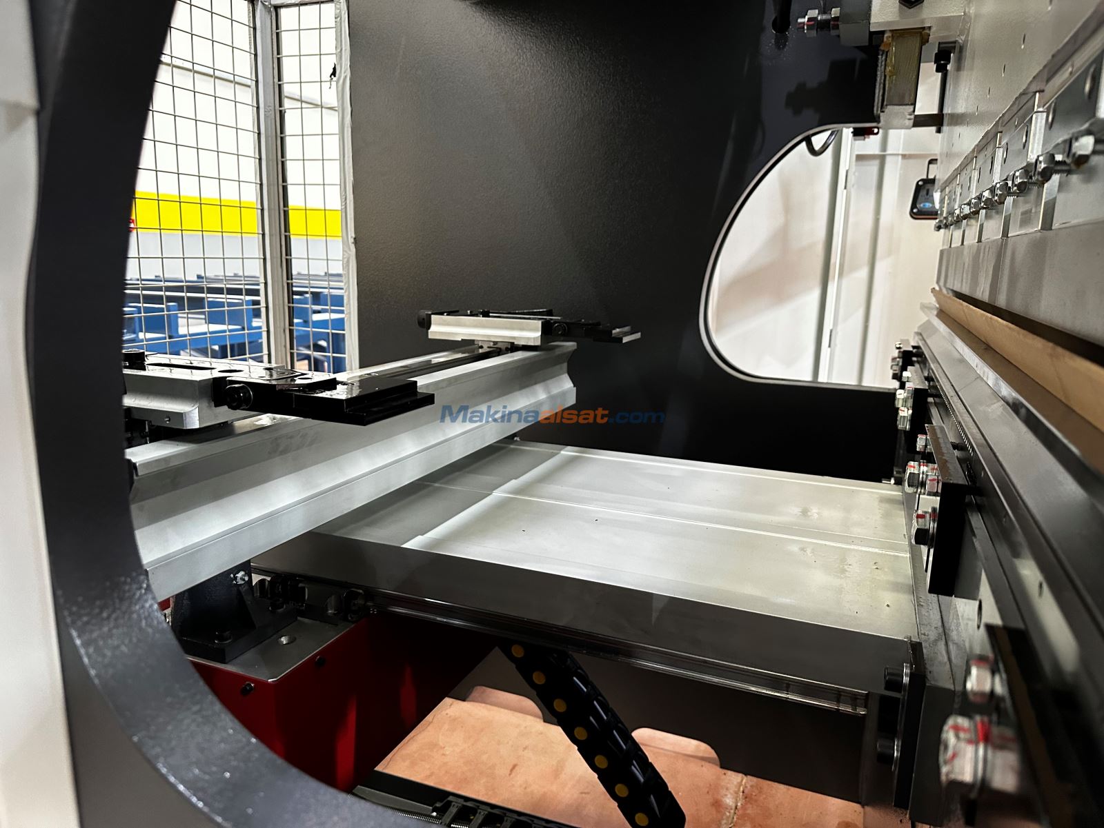 Satılık ikinci el DENER SMART XL 1500X60 TON CNC ABKANT PRES