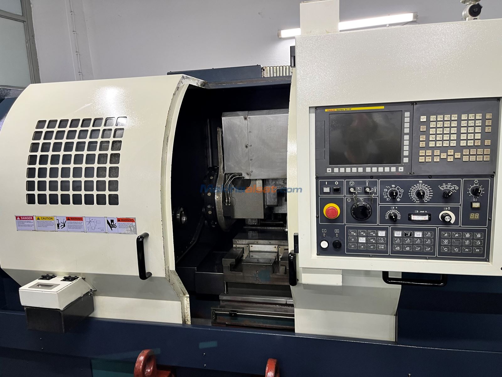 JOHNFORD C VE Y EKSENLİ 10İNÇ FANUC CNC TORNA